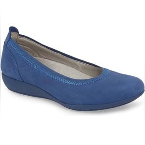 NEW Dansko Kristen Ballet Flat In Blue, EU 40